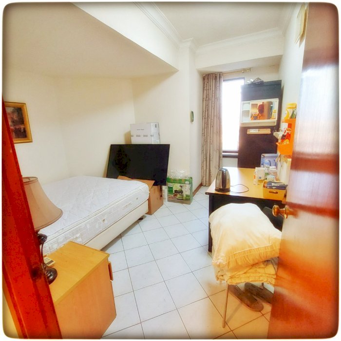 Dijual Termurah 3+1BR Furnish Lantai Tinggi di Taman Anggrek Condomini