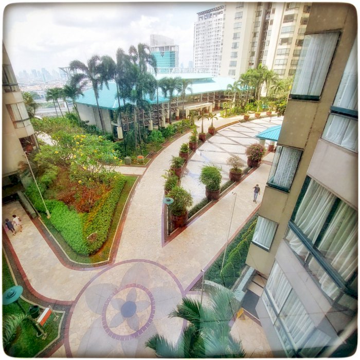 Dijual Termurah 2+1BR UnFurnish Lantai Rendah Taman Anggrek Condominiu