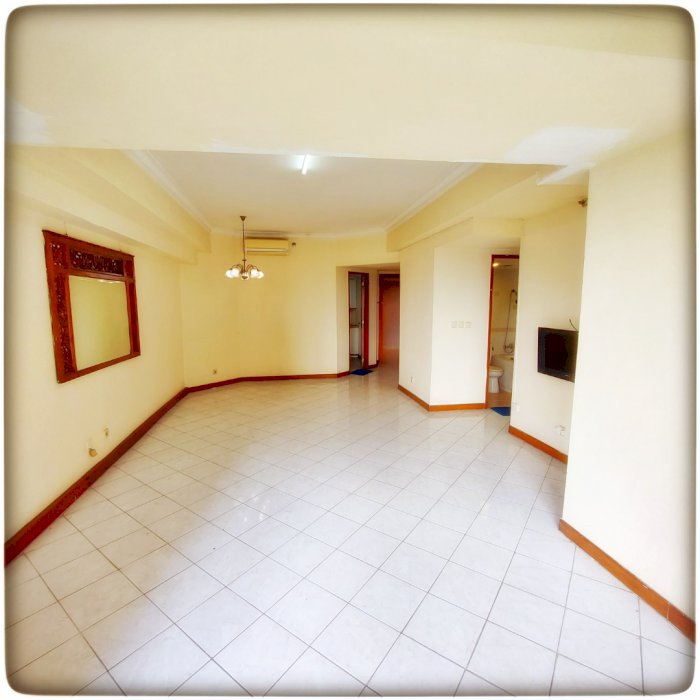 Dijual Termurah 2+1BR UnFurnish Lantai Rendah Taman Anggrek Condominiu