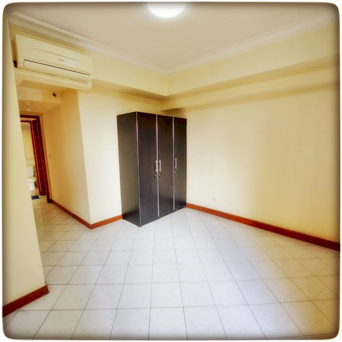 Dijual Termurah 2+1BR UnFurnish Lantai Rendah Taman Anggrek Condominiu