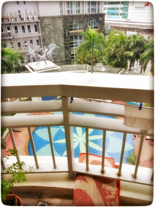 Dijual Cepat 3+1BR Furnish Pool dan City View di Somerset Grand Citra