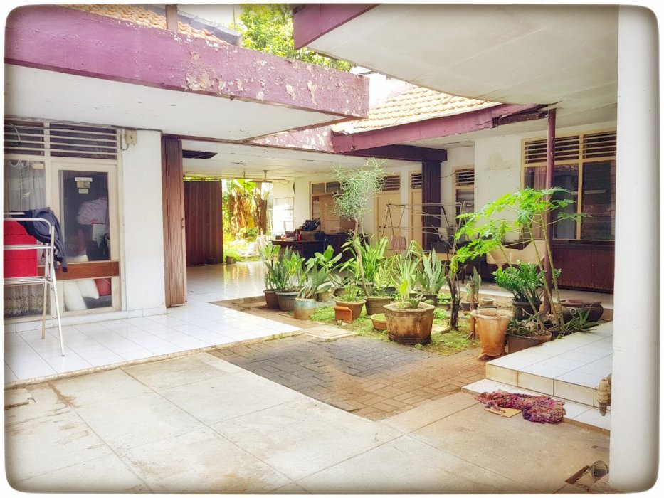 DIJUAL TANAH TERMURAH DIBAWAH NJOP BONUS Rumah tua Jl. Johar, Menteng