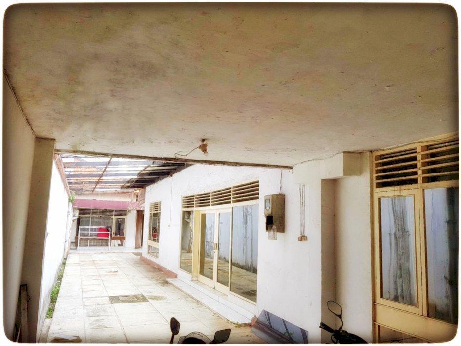 DIJUAL TANAH TERMURAH DIBAWAH NJOP BONUS Rumah tua Jl. Johar, Menteng