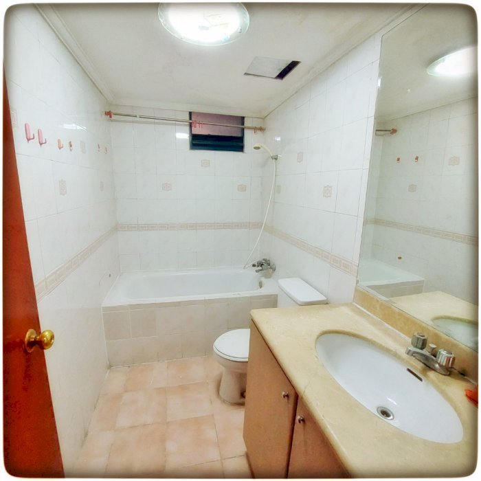 Taman Anggrek Condominium Dijual Corner Unit 2+1BR Garden+Pool View