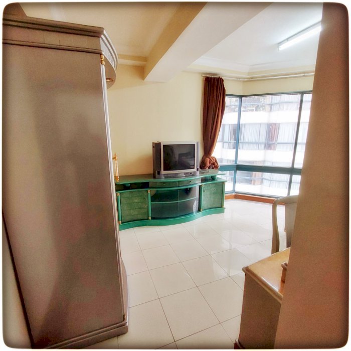 Taman Anggrek Condominium Dijual Corner Unit 2+1BR Garden+Pool View