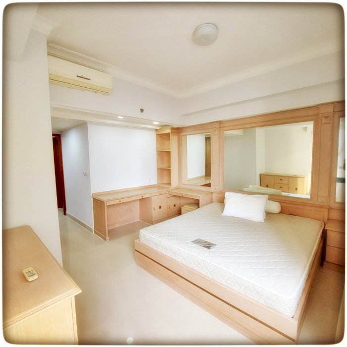 Dijual TERMURAH SDH RENOV  Unit 2+1BR Best City View  Mid Fl.Fl