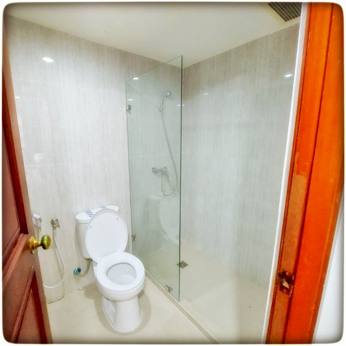Dijual TERMURAH SDH RENOV  Unit 2+1BR Best City View  Mid Fl.Fl
