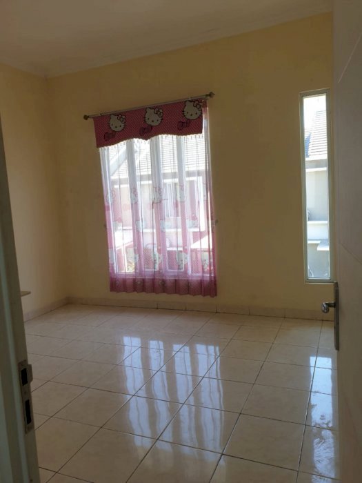 Rumah 2 lantai dijual cepat di paradise park 2 residence