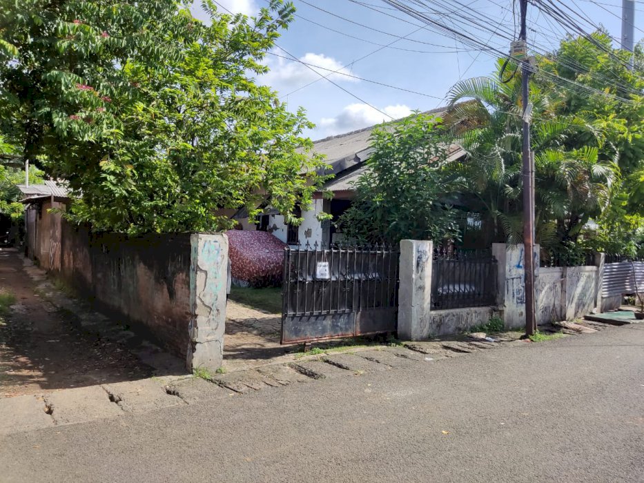 Jual Rumah Menteng Wadas dkt kuningan casablanca Menteng. Bwh psrn.