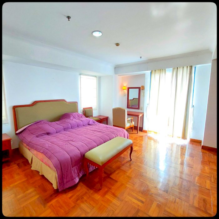PARK ROYALE EXECUTIVE SUITES  FOR RENT BEAUTIFUL UNIT 3+1BR FURNISH