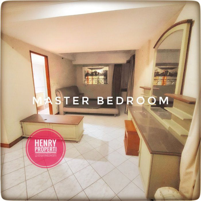 Taman Anggrek Condominium  Dijual Unit Combine 2+1BR  Semi Furnish