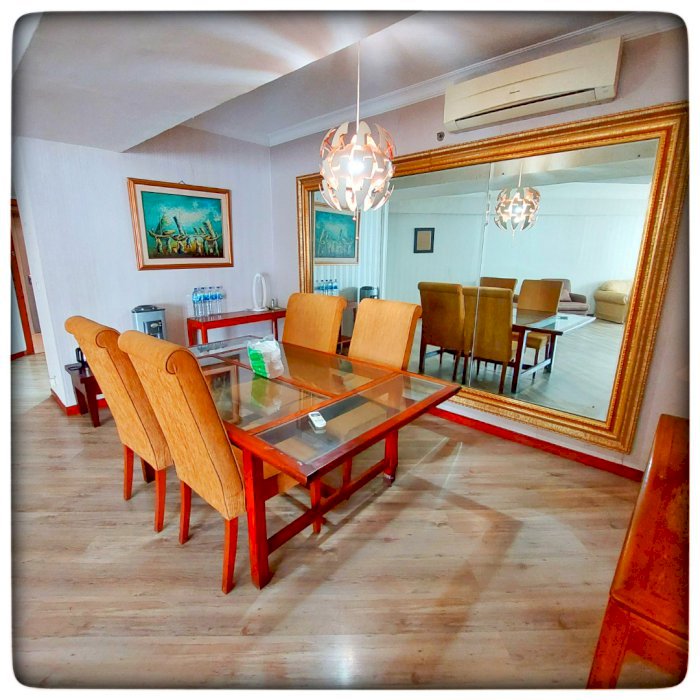 Taman Anggrek Condominium  Dijual Cepat Harga Termurah 3+1BR Furnish
