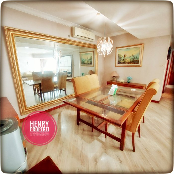 Taman Anggrek Condominium  Dijual Cepat Harga Termurah 3+1BR Furnish