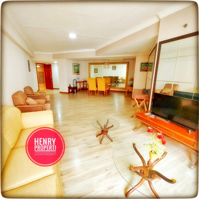 Taman Anggrek Condominium  Dijual Cepat Harga Termurah 3+1BR Furnish