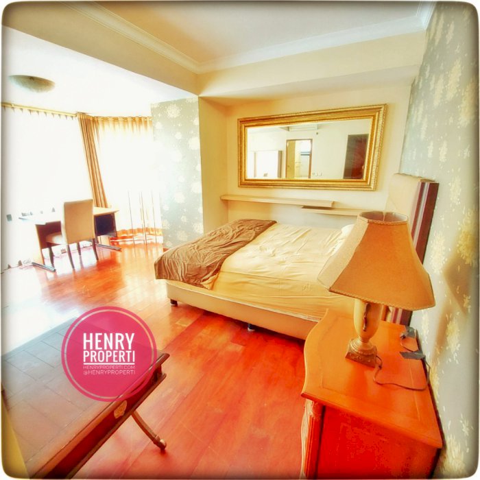 Taman Anggrek Condominium  Dijual Cepat Harga Termurah 3+1BR Furnish