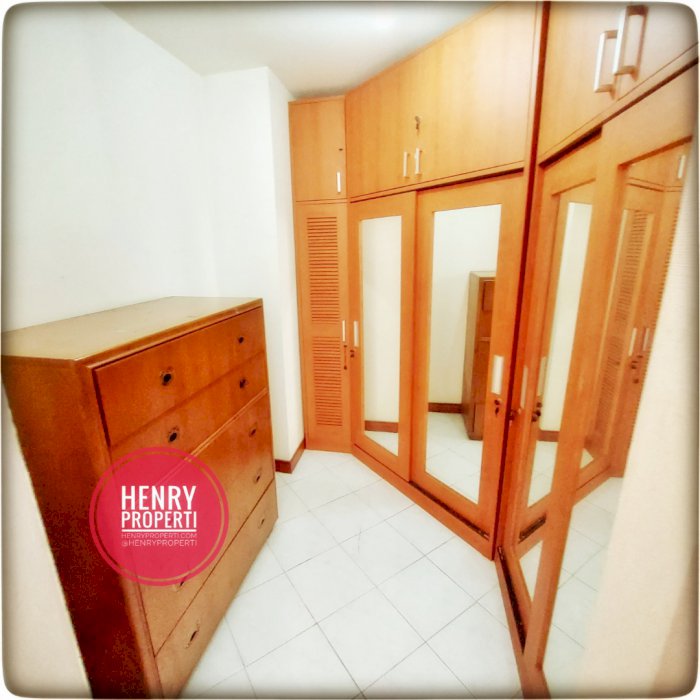 Taman Anggrek Condominium  Dijual Cepat Harga Termurah 3+1BR Furnish