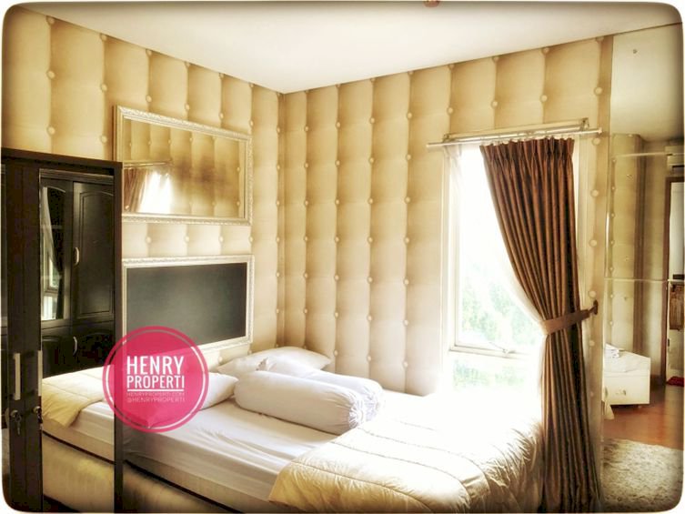 For Rent Beauty Unit 3+1BR Pool View at Permata Hijau Residence