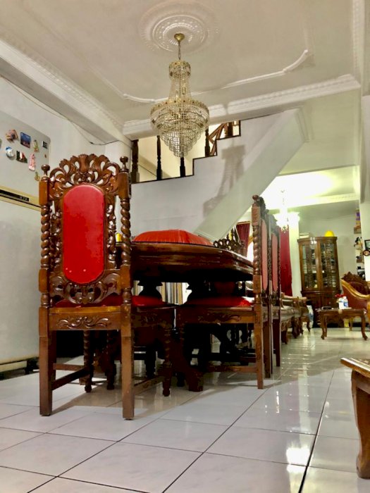 Dijual Rumah Mewah 2 Lantai Posisi Hook Terletak Di Kota Depok