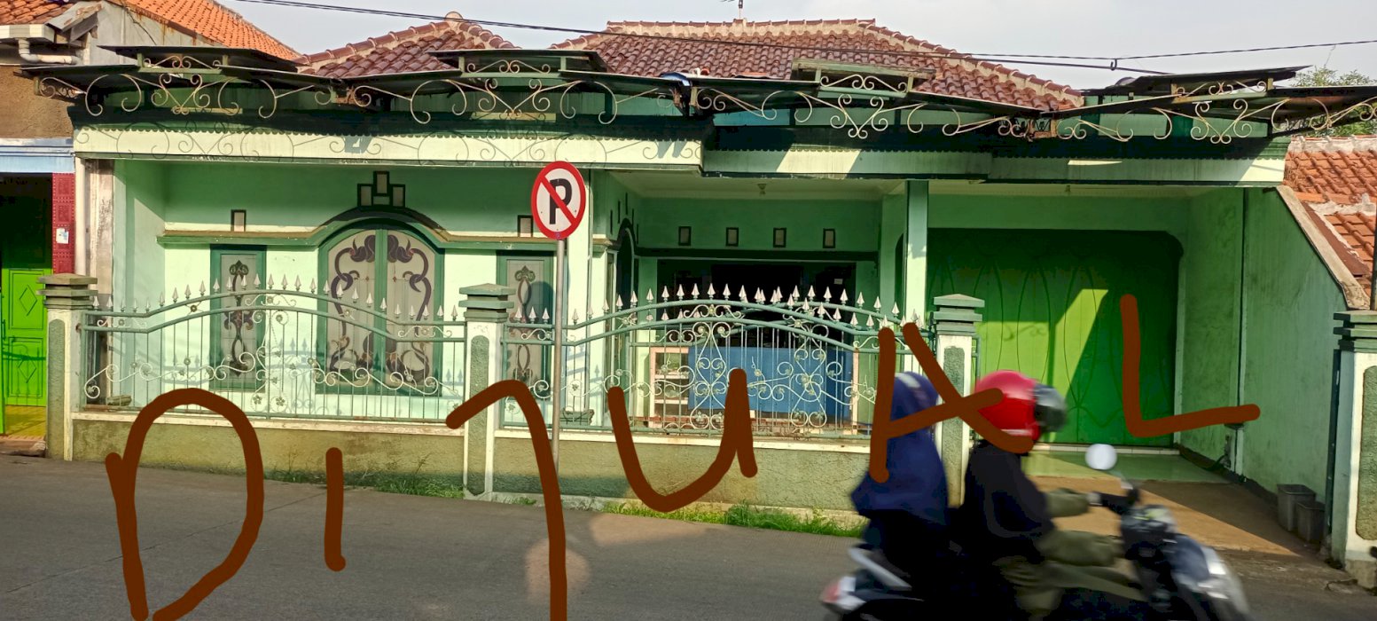 Rmh strategis depan sekoahan dekat pasar