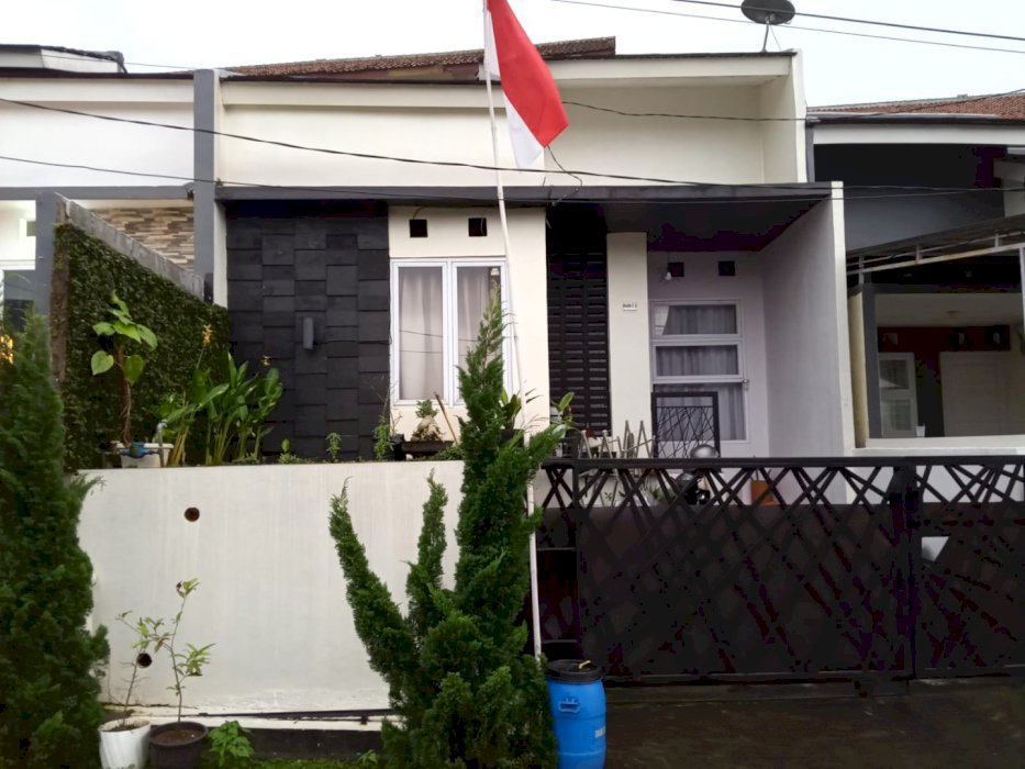 Rumah komersil di graha Tamam Sukabumi.