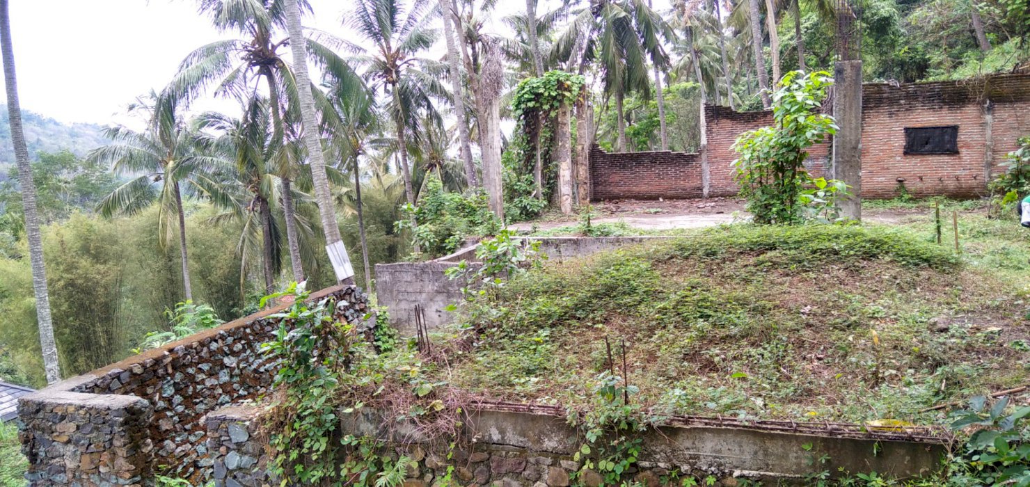 Dijual tanah + pondasi siap lanjut banguanan,