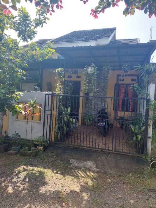 Di jual rumah  Butuh Uang