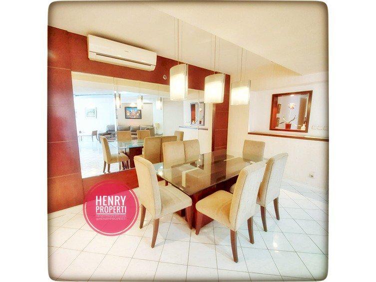 Taman Anggrek Condominium DIJUAL CEPAT HARGA TERMURAH 3+1BR Furnish