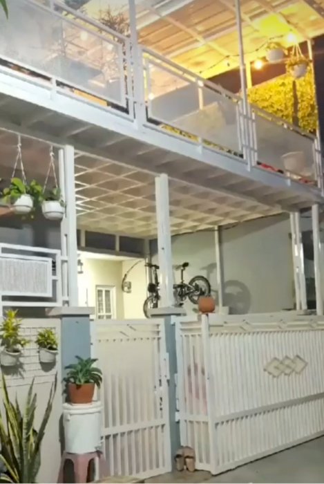 RUMAH KEKINIAN DI TENGAH KOTA BEKASI