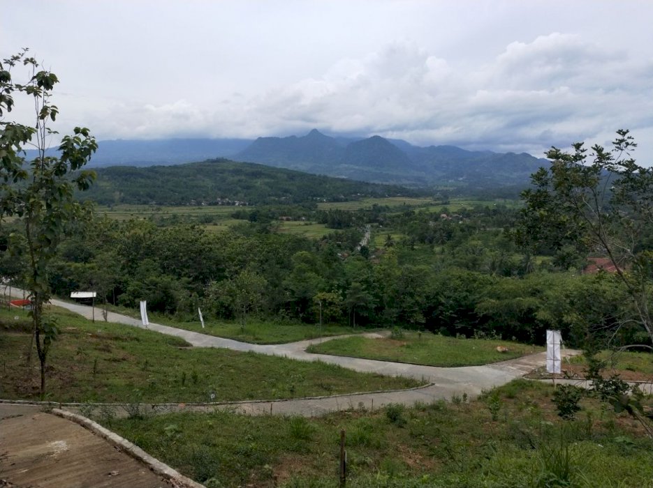 Kavling Vila Murah View Super Indah Strategis Nempel Jalan Raya,Bogor