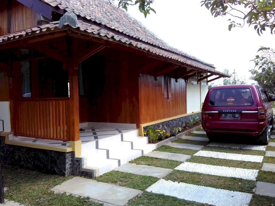 DIJUAL RUMAH KEBUN DI PONCOKUSUMO