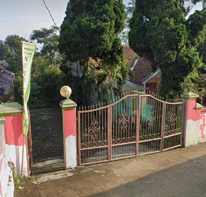 Jual tanah dan bangunan dekat akses tol pemandangan ke Gunung Salak