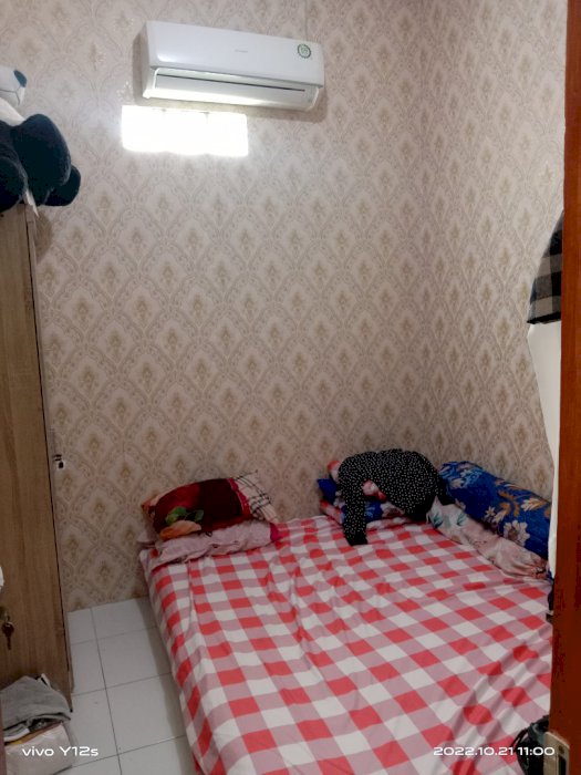 Jual rumah + isinya