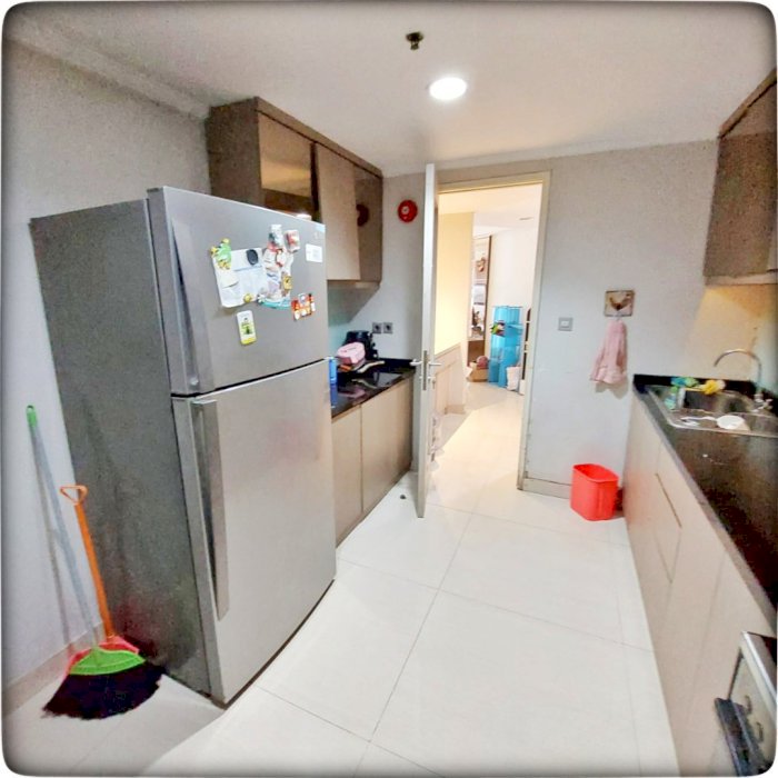 Dijual Cepat Unit Renov 3 dan 1BR Full Furnish City View