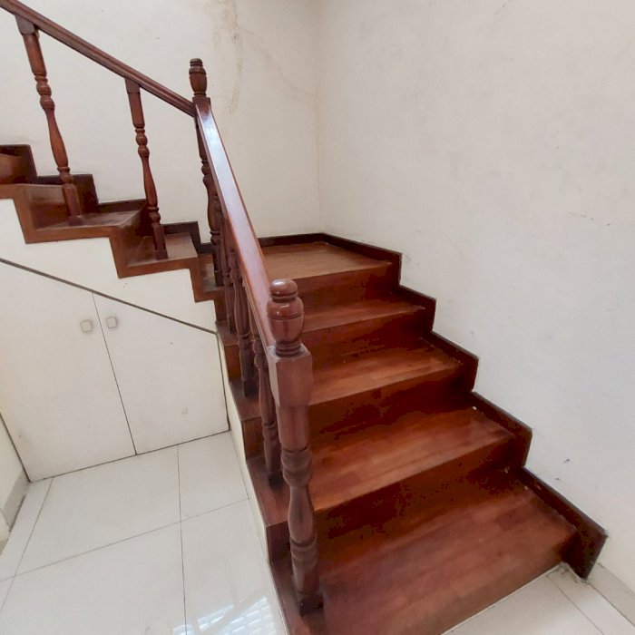 FOR RENT BIG HOUSE 2 STOREY AT TULUDONG BAWAR NEAR SCBD SUDIRMAN