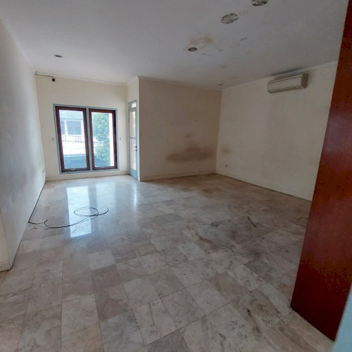 FOR RENT BIG HOUSE 2 STOREY AT TULUDONG BAWAR NEAR SCBD SUDIRMAN