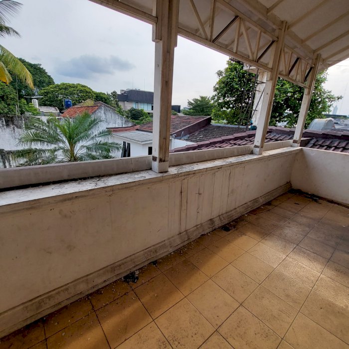 FOR RENT BIG HOUSE 2 STOREY AT TULUDONG BAWAR NEAR SCBD SUDIRMAN