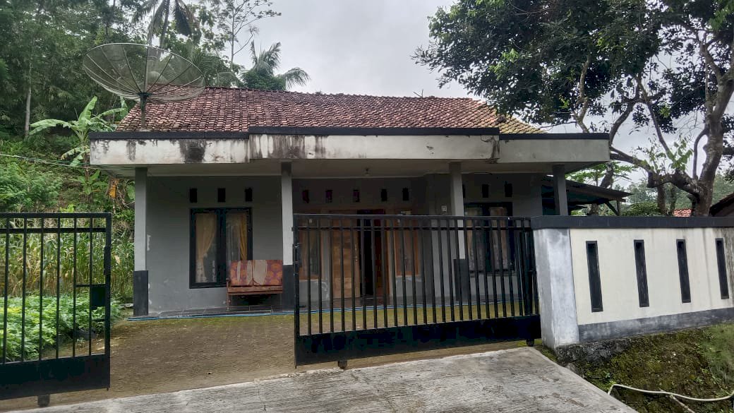 Rumah pribadi strategis dan bebas banjir