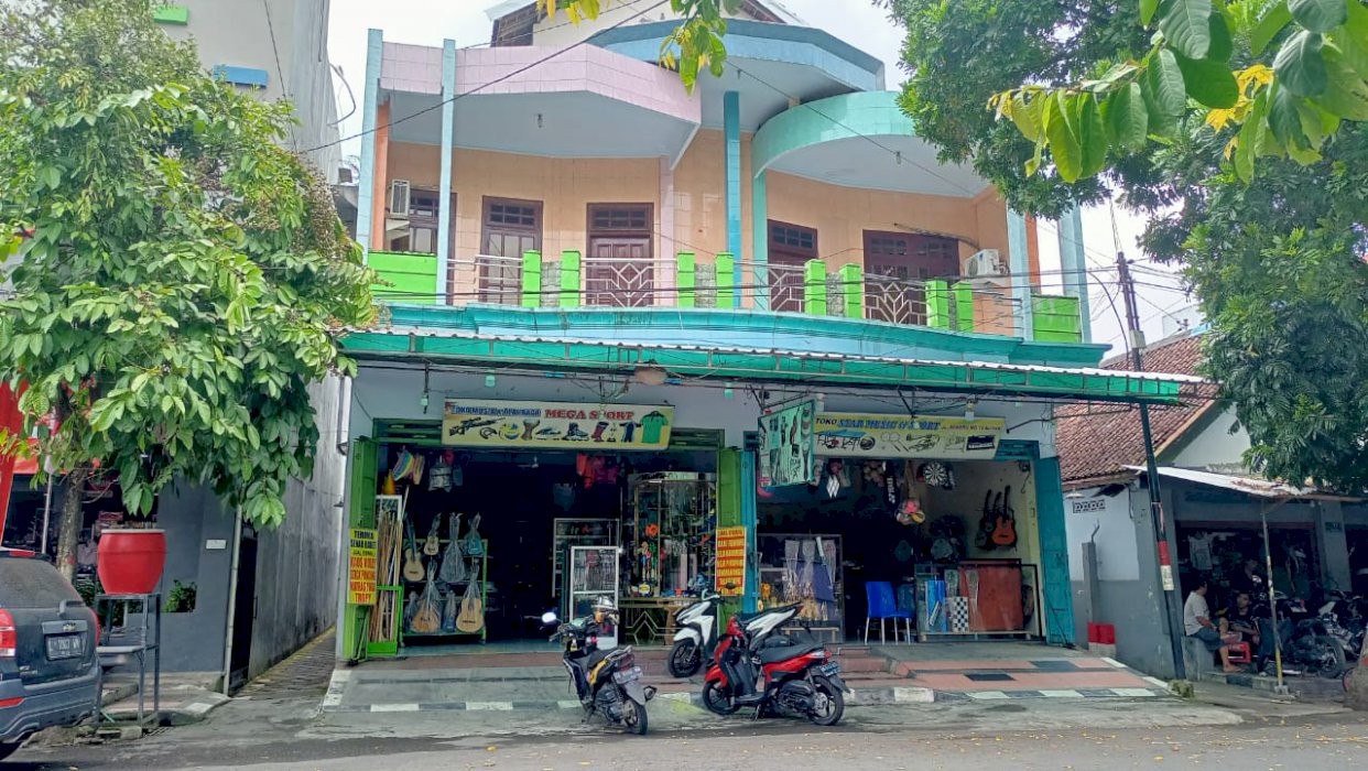 Di Jual Ruko Di Pusat Kota Blitar Bonus Rumah Walet di Lantai 3