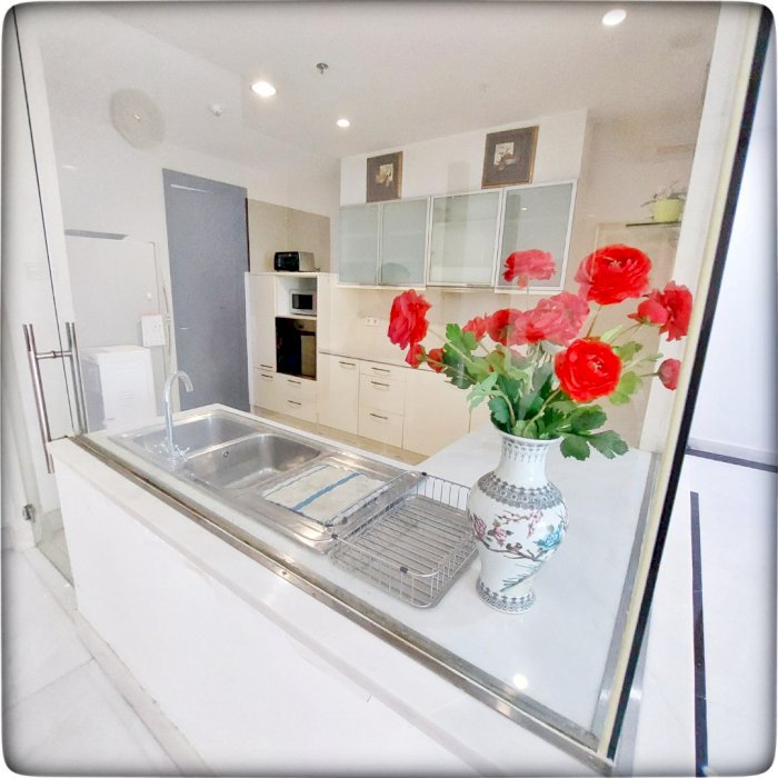 For Rent Best Unit 3+1BR Just Renovated at Sommerset Berlian