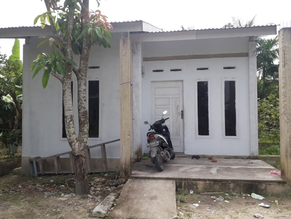 Jual rumah beserta tanah butuh cepat.dan bs 3 kali bayar