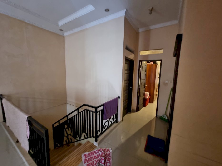 DI JUAL CEPAT.. MURAH.. Rmh 2 Lt dalam cluster BEBAS BANJIR