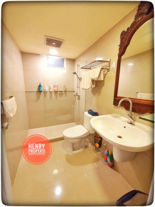 Dijual Harga Spesial Unit.Sudut 2 dan 1BR.Sdh Renov di Taman Anggrek