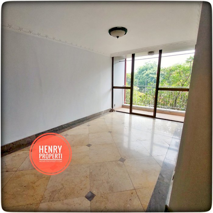 Dijual Cepat Renov Unit 3+1BR View Taman Lantai Rendah di Taman Rasuna