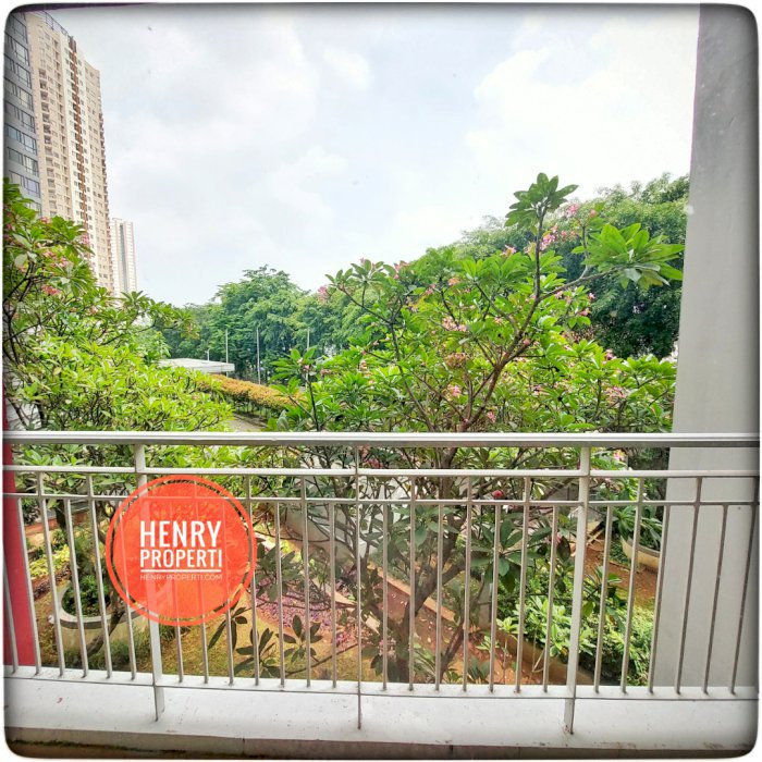 Dijual Cepat Renov Unit 3+1BR View Taman Lantai Rendah di Taman Rasuna