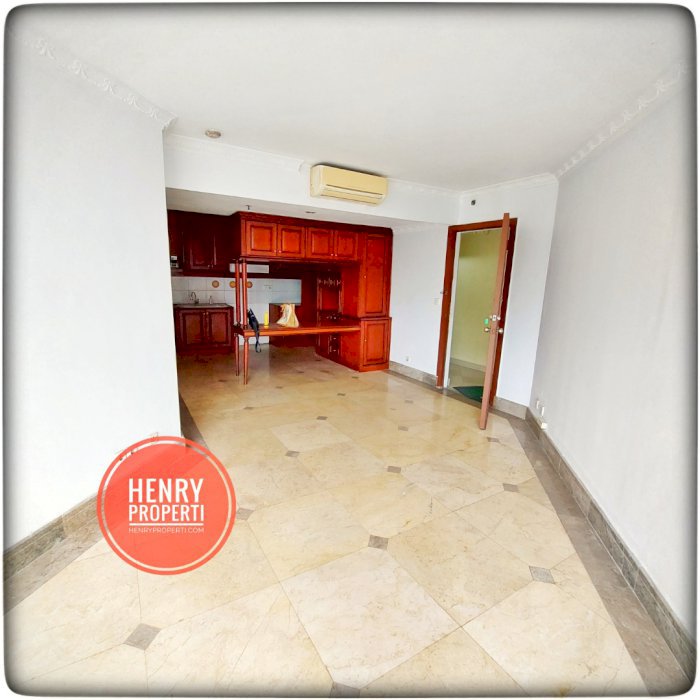 Dijual Cepat Renov Unit 3+1BR View Taman Lantai Rendah di Taman Rasuna