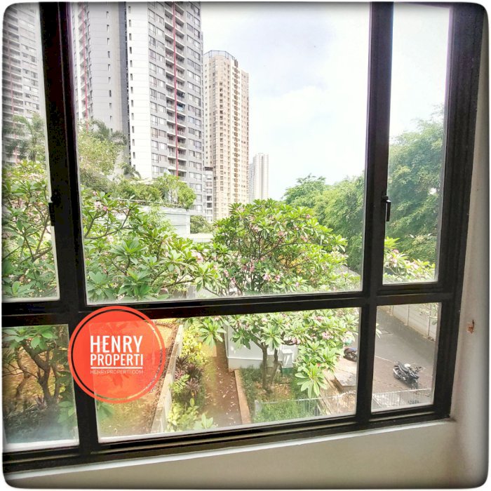Dijual Cepat Renov Unit 3+1BR View Taman Lantai Rendah di Taman Rasuna