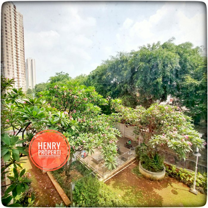 Dijual Cepat Renov Unit 3+1BR View Taman Lantai Rendah di Taman Rasuna