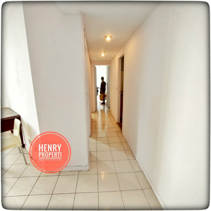 Dijual Cepat HARGA DIBAWAH NJOP Unit 3+1BR View Taman Lantai Rendah