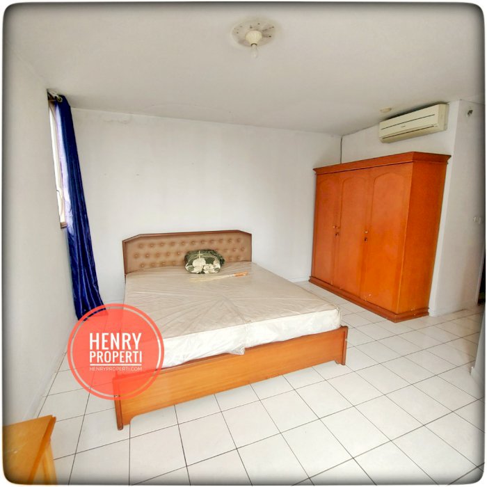Dijual Cepat HARGA DIBAWAH NJOP Unit 3+1BR View Taman Lantai Rendah