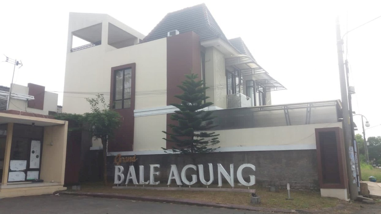 jual rumah 3 lantai
